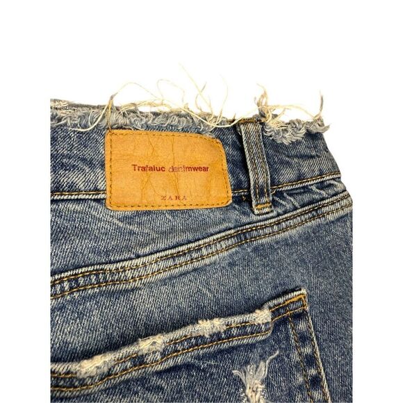 ZARA Trafaluc Women’s 8 Jean Shorts Distressed Denim Frayed Heart Pockets - Picture 7 of 7
